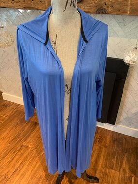 Cyrus Red Label Top with Sky Blue Fabric